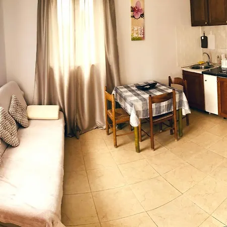 Leon Apartment